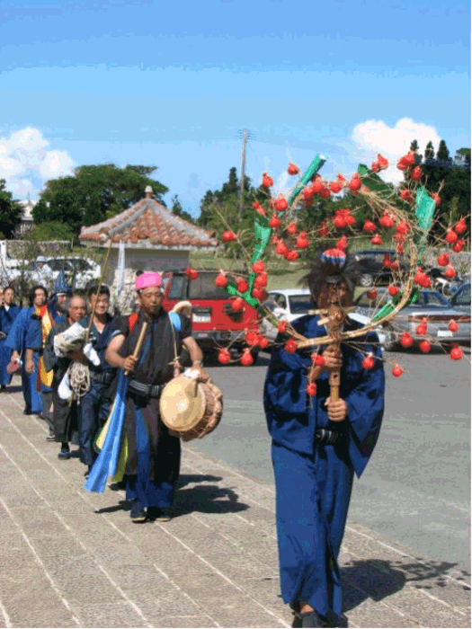 踊り手（2番組）の入場