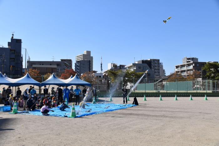 水ロケット打上げ体験教室