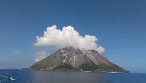 三島金