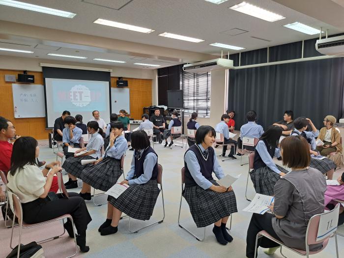 総合的な探求の時間「meet-up大人の語り場」