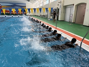 バタ足