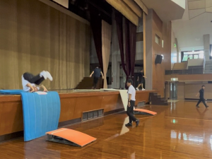 跳び乗り
