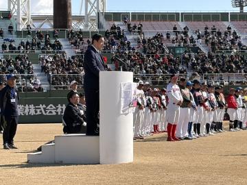 知事あいさつ写真