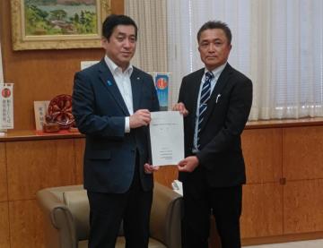 知事写真