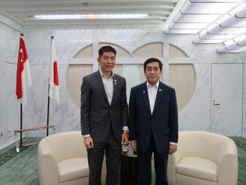 知事写真