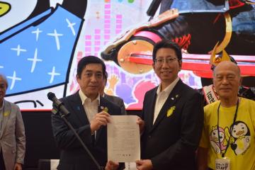 知事写真2