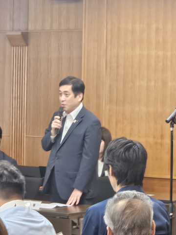 知事写真