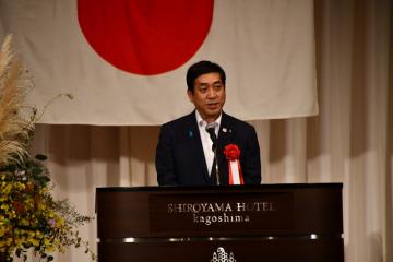 知事写真