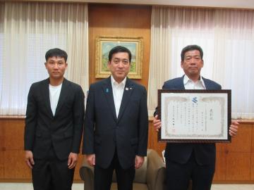 知事写真