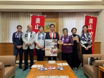 知事写真