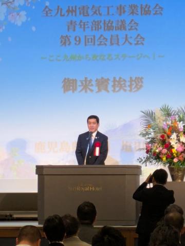 知事写真