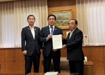 知事写真