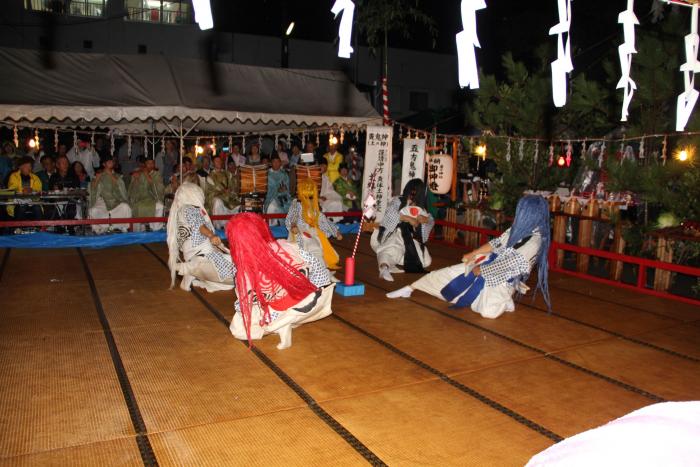 成川南方神社神舞