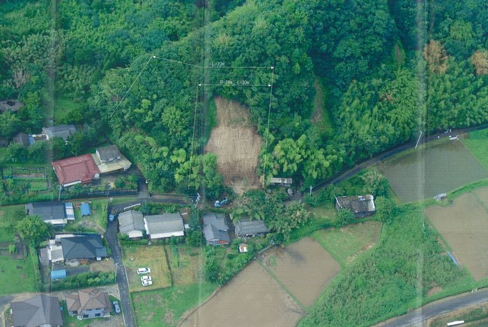 平成18年7月5日垂水市新御堂地区がけ崩れ