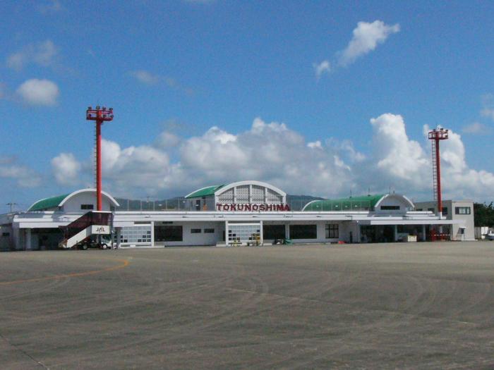 徳之島空港ターミナルビル