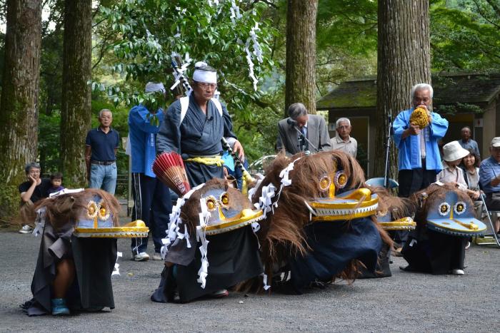 大平の獅子舞