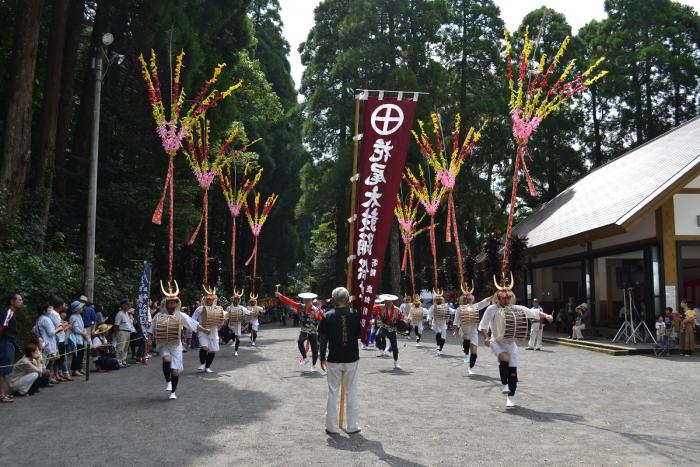 花尾の太鼓踊り