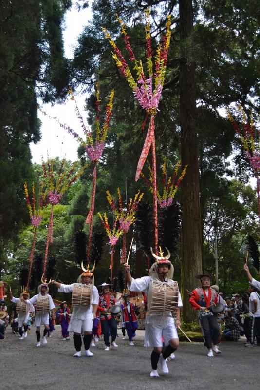 花尾の太鼓踊り道楽の様子