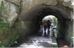 トンネル