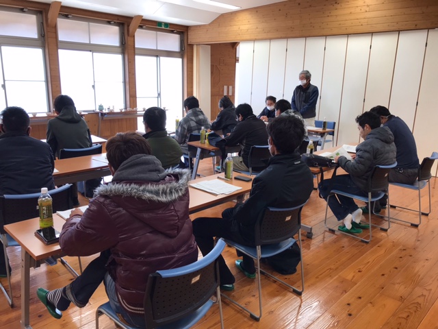 曽於地区農業青年茶部門研修で新品種「せいめい」の特性等を学ぶ