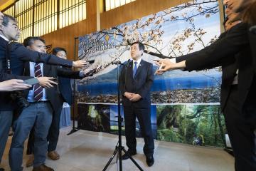 知事インタビュー対応写真2