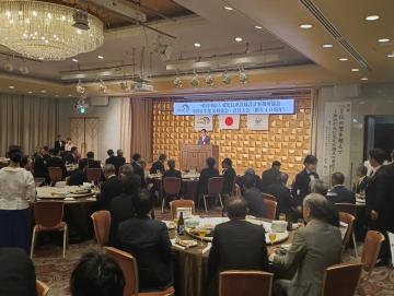 知事写真