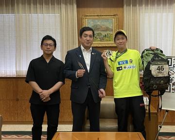 知事写真