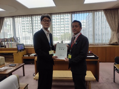 大臣官房長官