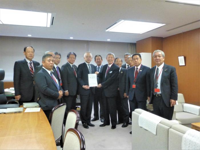 野村国土交通大臣官房長