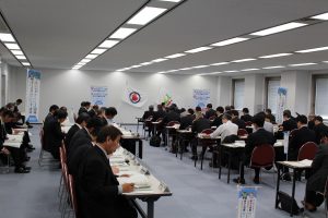 第３回常任委員会の様子２