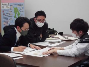 質問をする生徒