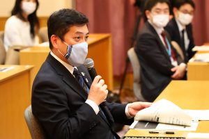 塩田知事