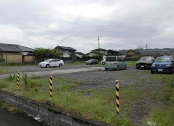 伊佐湧水警察署駐車場１