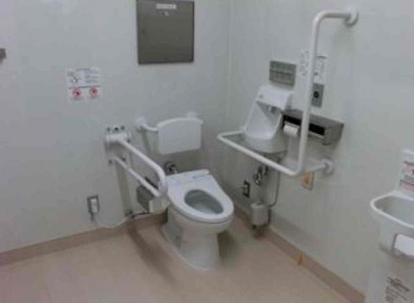 伊佐湧水警察署トイレ