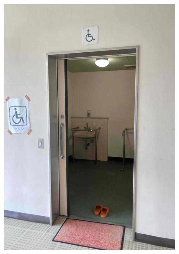 溝辺体育館身障者用トイレ入り口