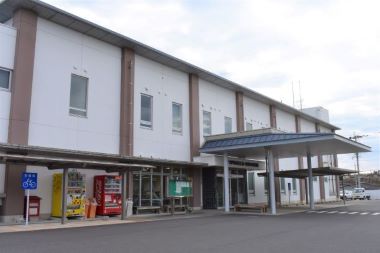  ①施設外観小