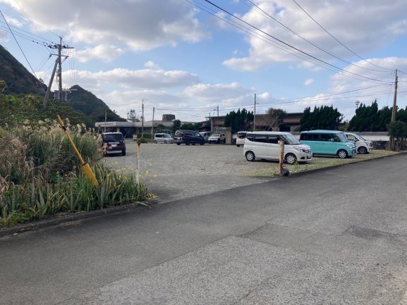 02駐車場小