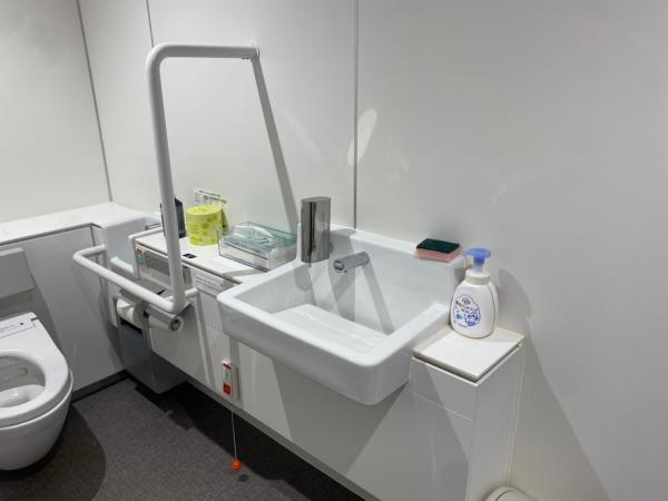 大和村役場トイレ洗面台